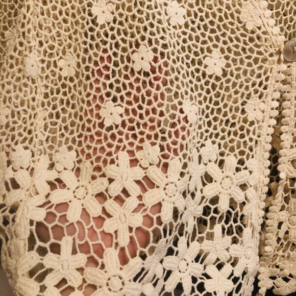 Rabbit Rabbit Rabbit Cream Floral Top - Picture 3 of 5